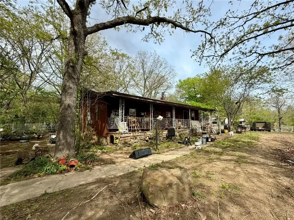 10961 Highway 60, Plainview