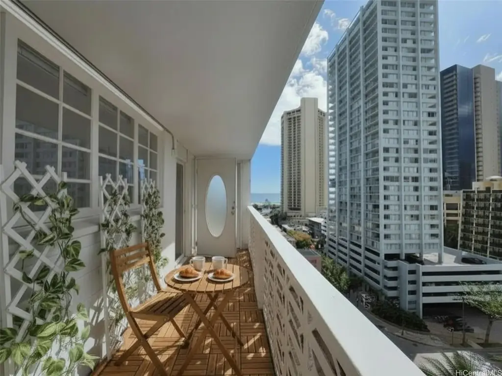 2442 Kuhio Avenue # 1204, Honolulu