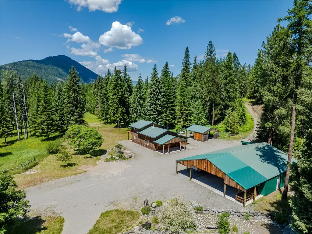 32 Whitepine Creek Road, Trout Creek