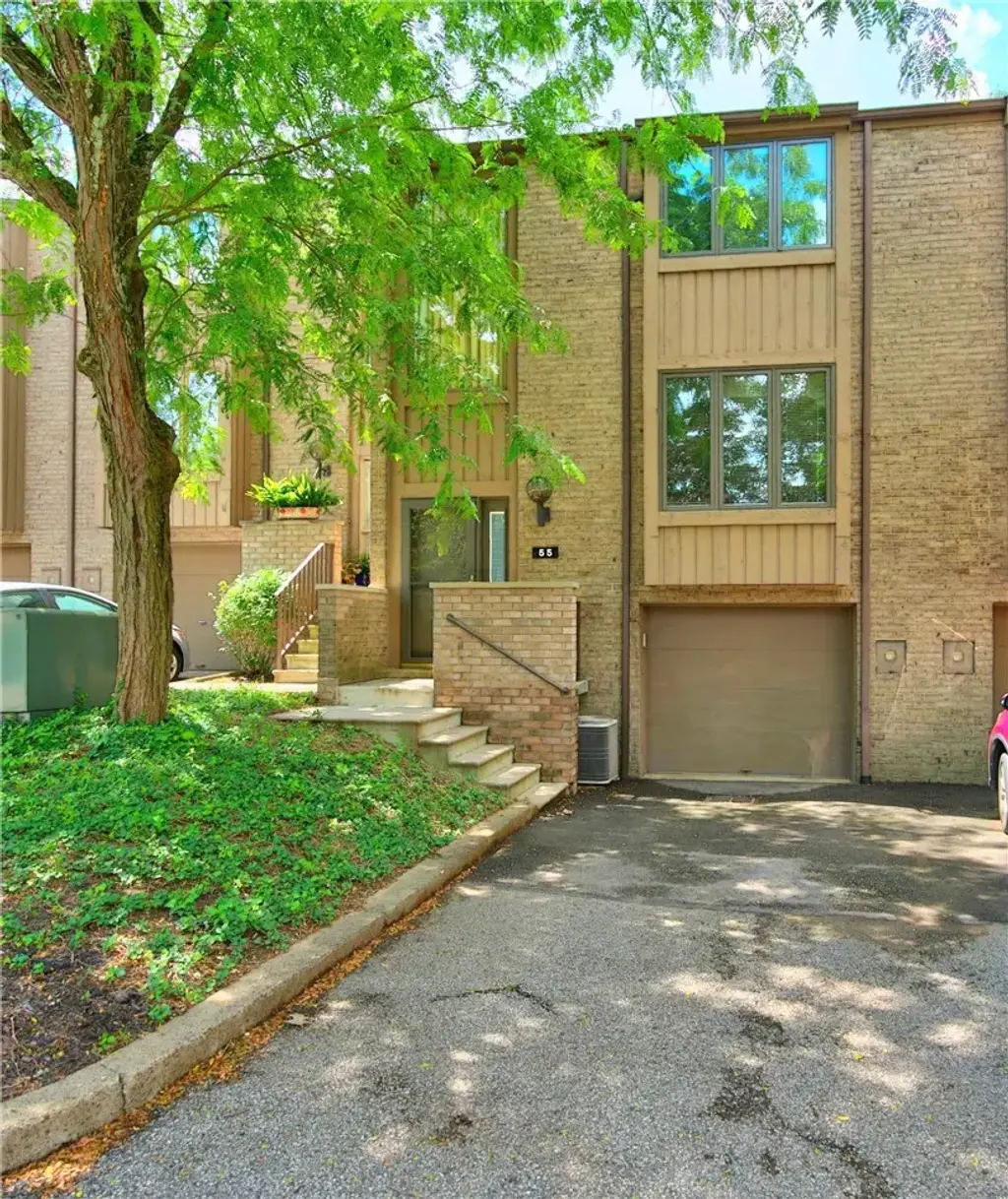 55 Maple Court , Ross