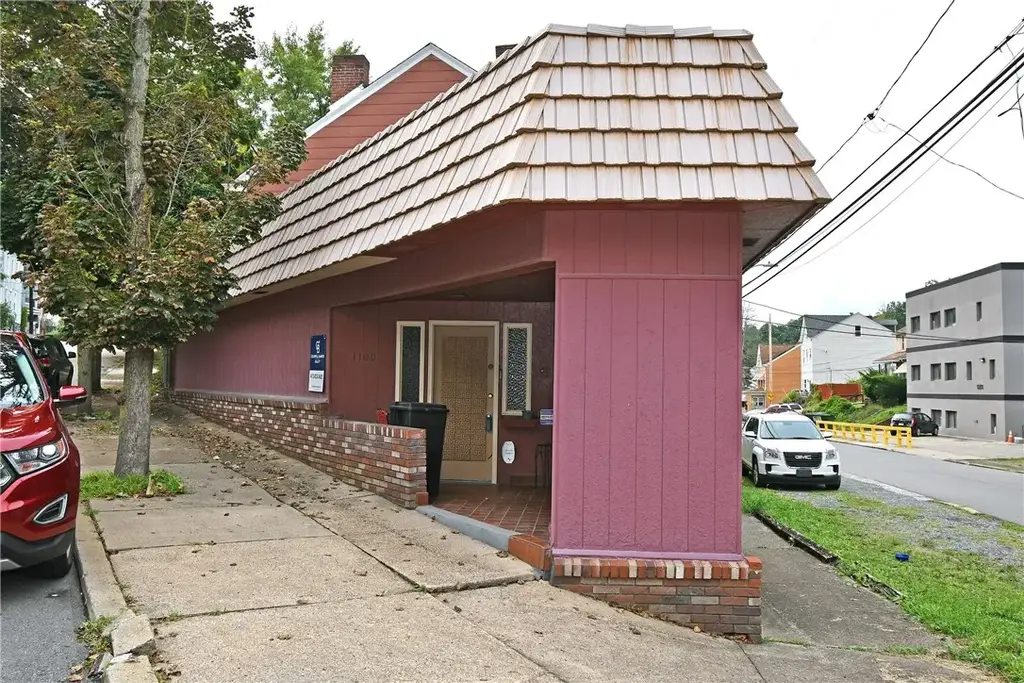 1100 Grand Avenue , Brighton Heights