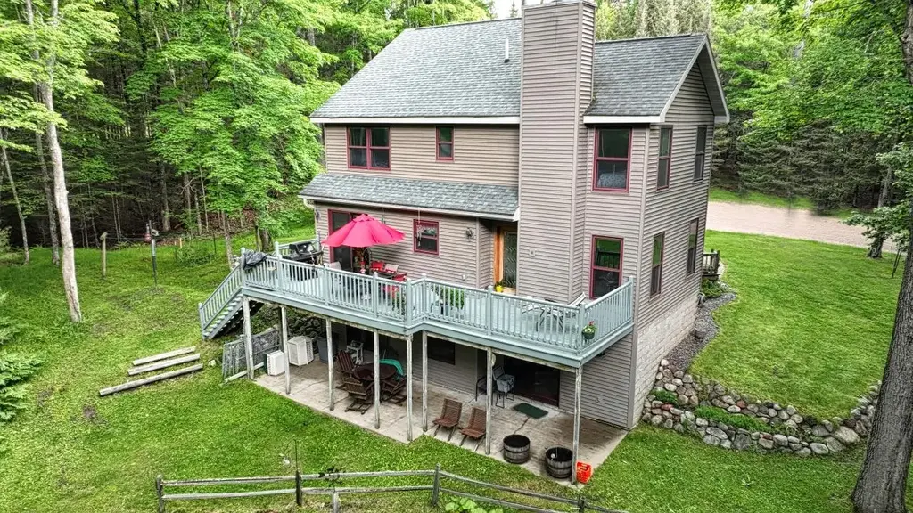 8174 Maplewood Dr, St Germain