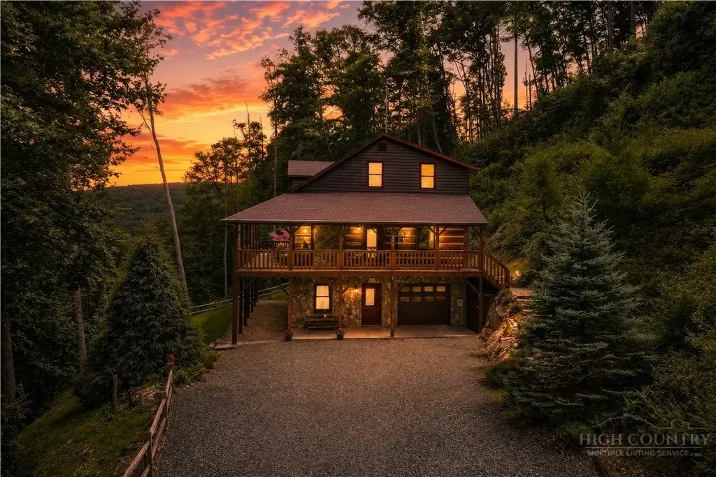 211 Wades Lane, Vilas