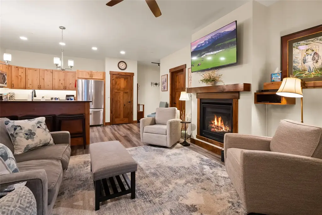 519 Nucleus Avenue 301, Columbia Falls