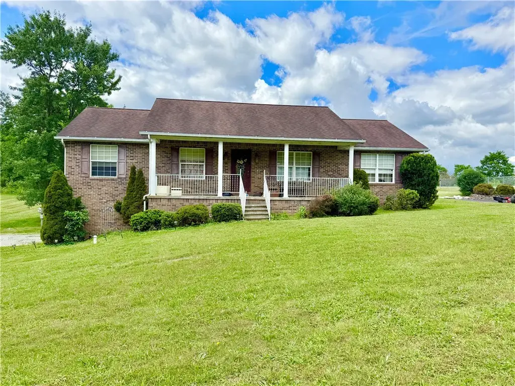 271 Burgess Field Road, Georges