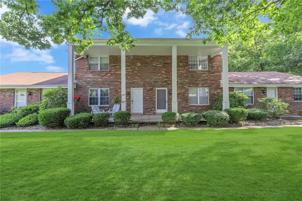 2902 Darlington Road #103, Chippewa