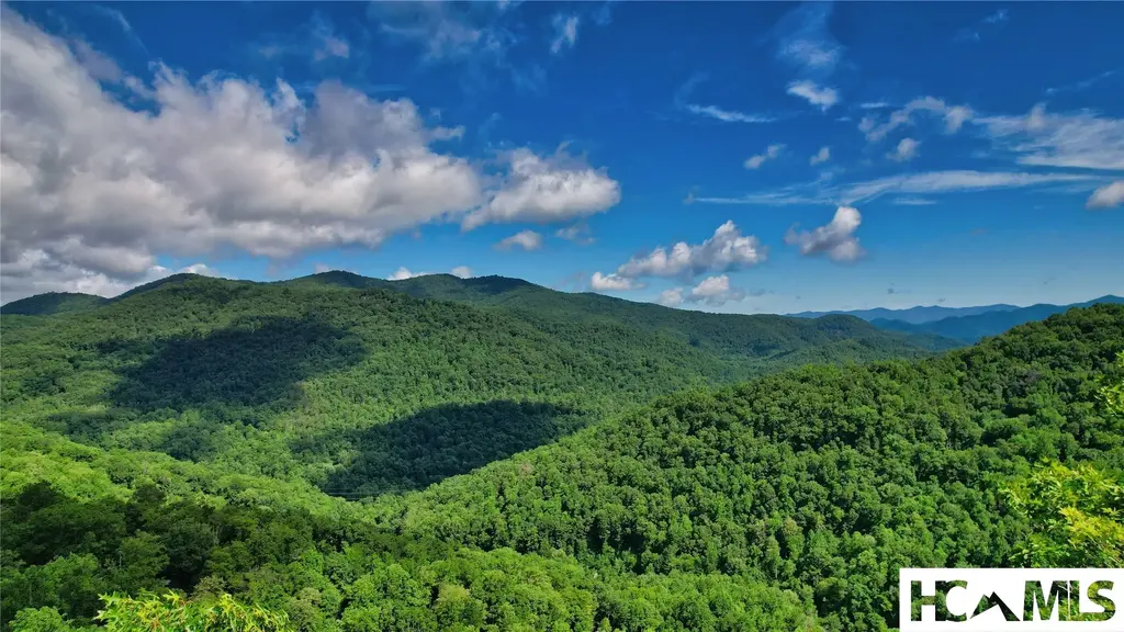 Lot 55 Pilot Mountain, Glenville