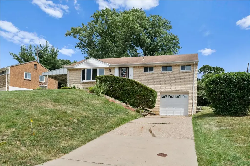 319 Saratoga Drive , Pleasant Hills