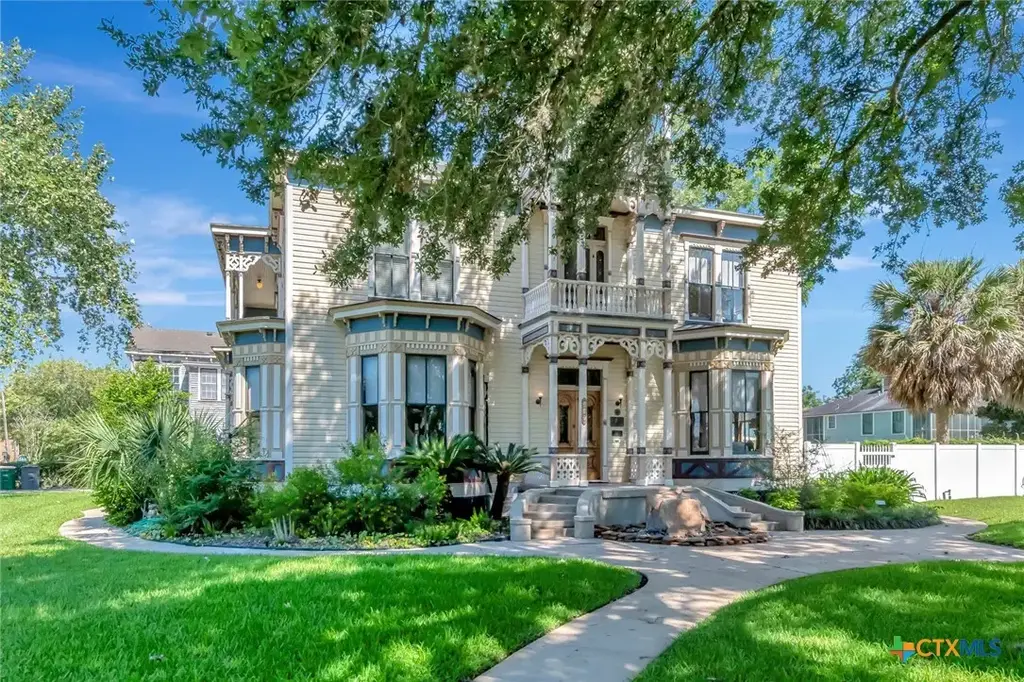507 S De Leon Street, Victoria