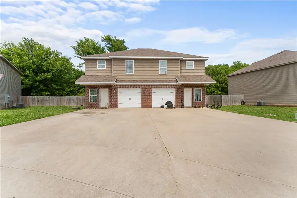 836 Baker Nw Street, Gravette