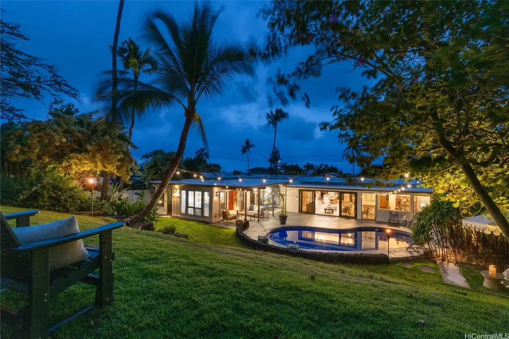 445 Iliwahi Loop, Kailua