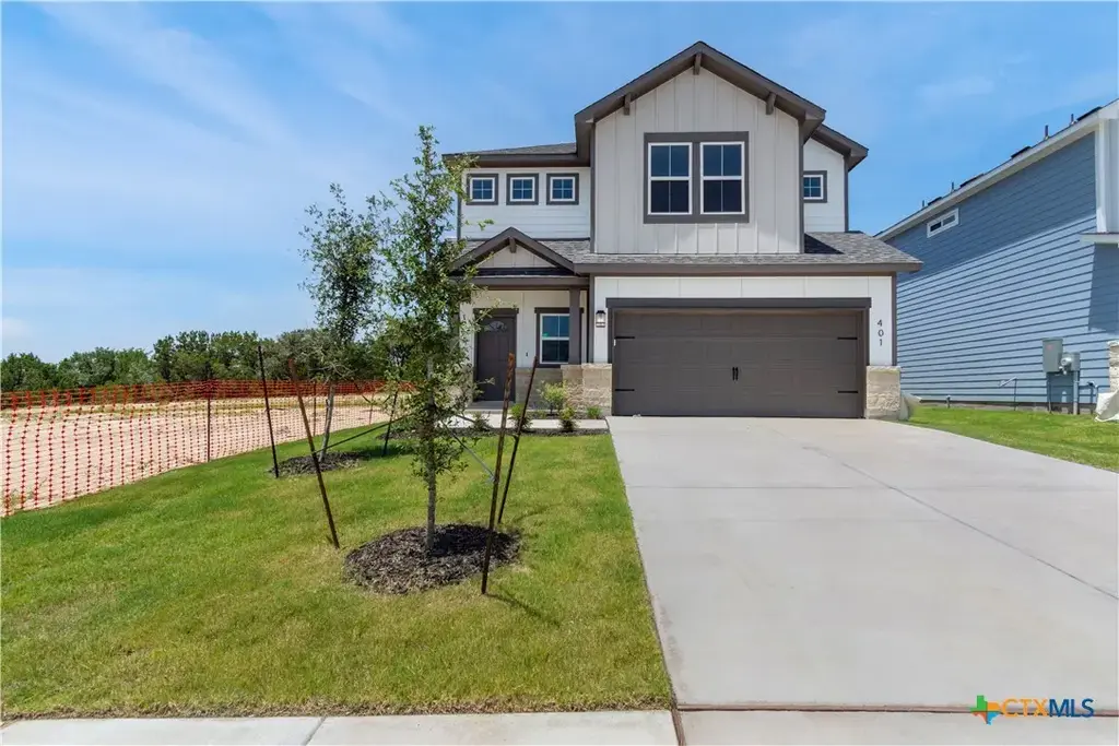 401 Dobson, Killeen