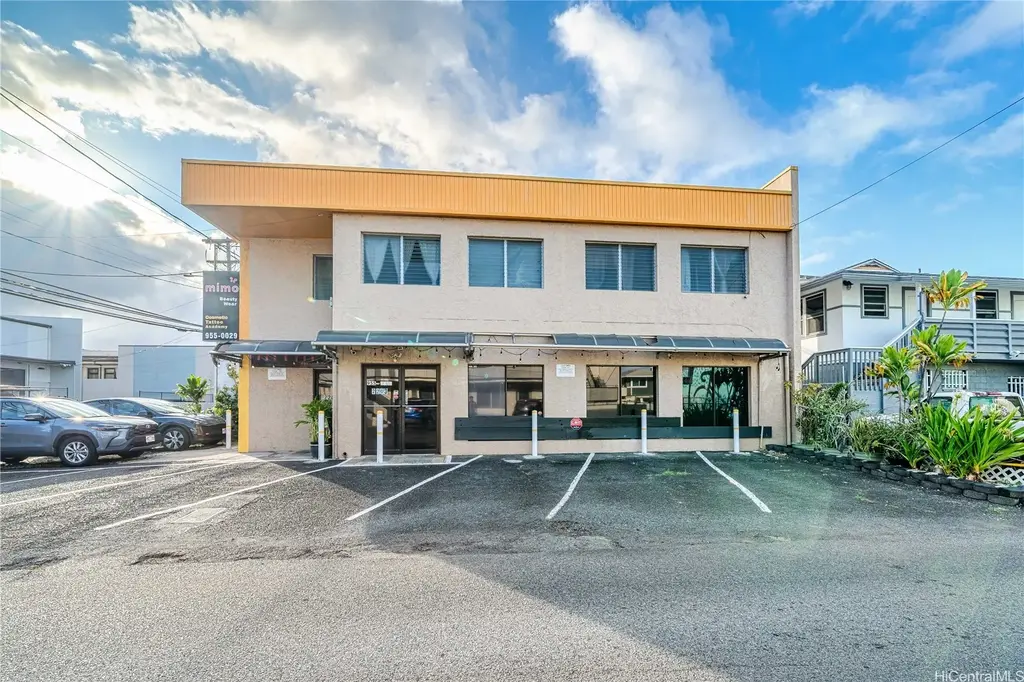 2203 Young Street, Honolulu
