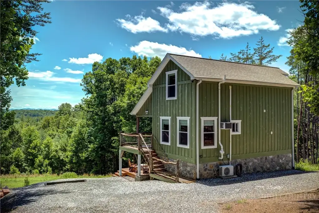 1594 High Valley Way, Lenoir