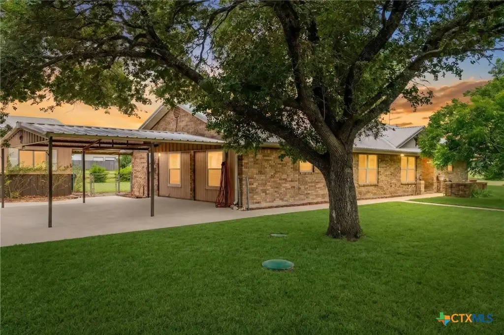 6050 Epperson Road, Temple