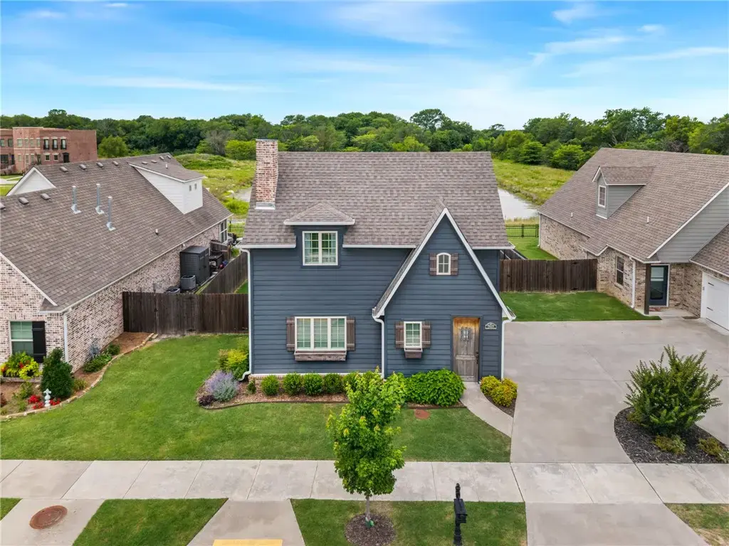 247 N Powderhorn Drive, Fayetteville