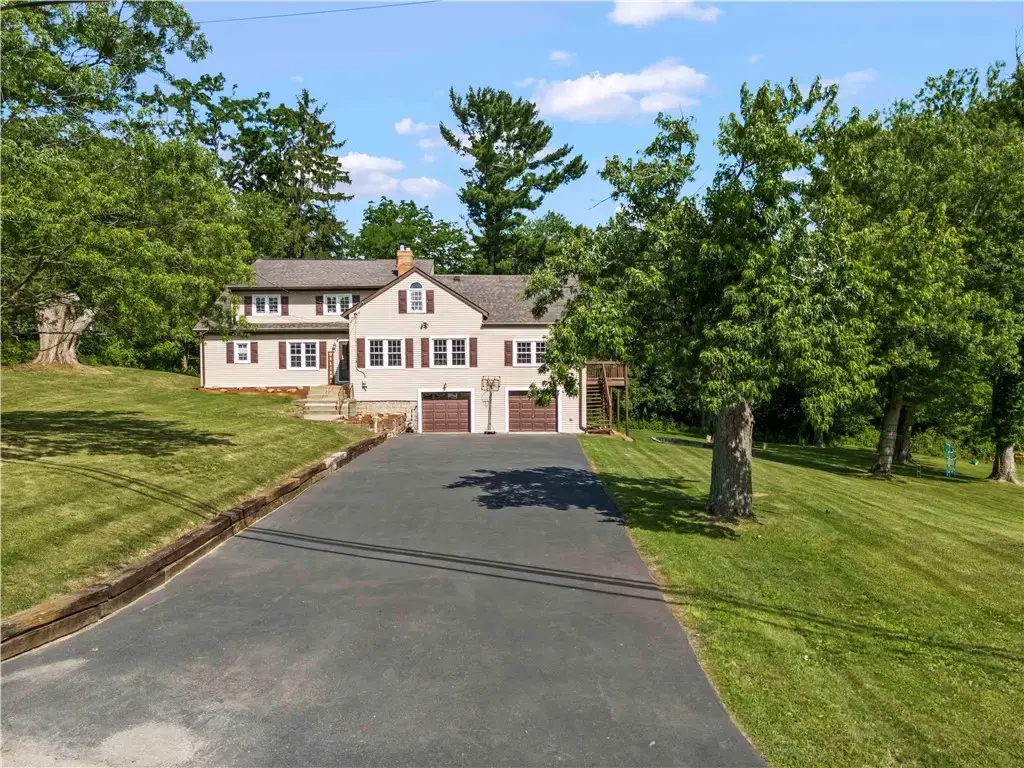 860 Mcmurray Road , Peters