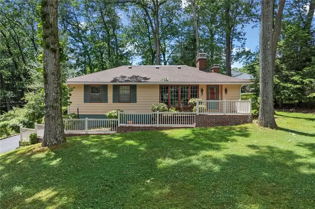 153 Greenhill Drive, Twp of But NW
