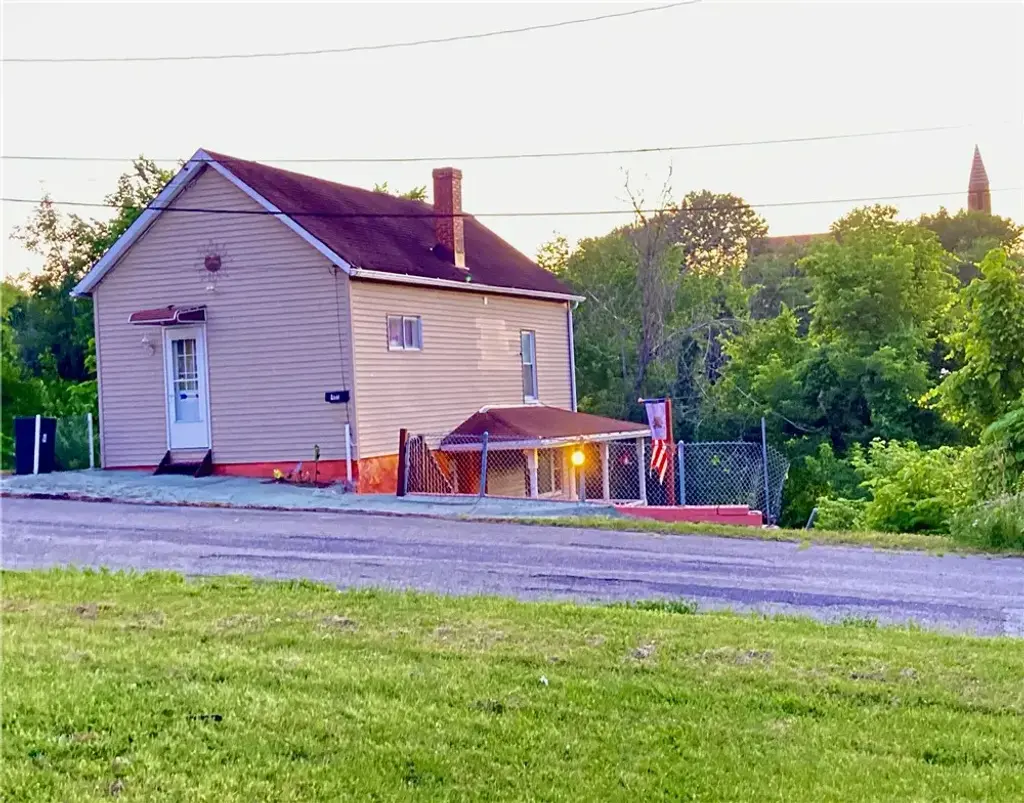 411 Rostraver Street , Monessen
