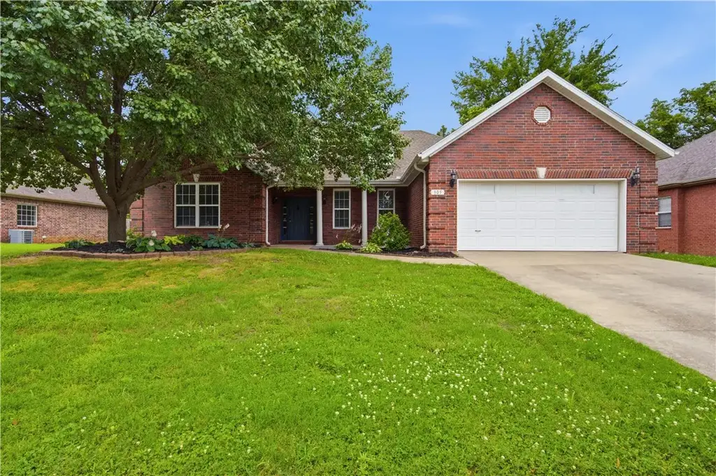 305 Nw Palomino Street, Bentonville