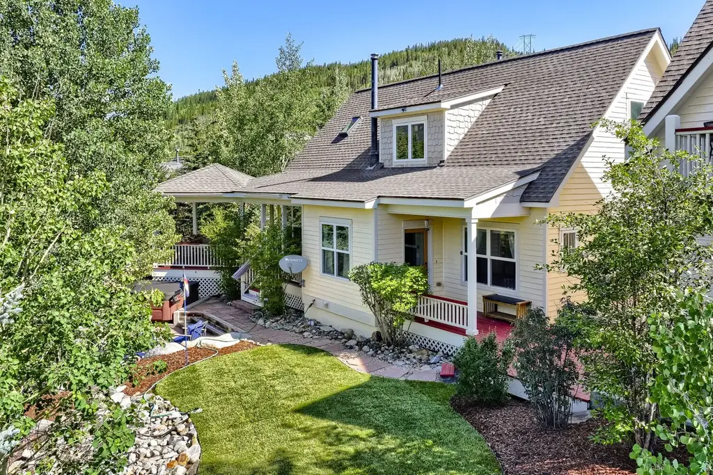 67 Cedar Green, Breckenridge
