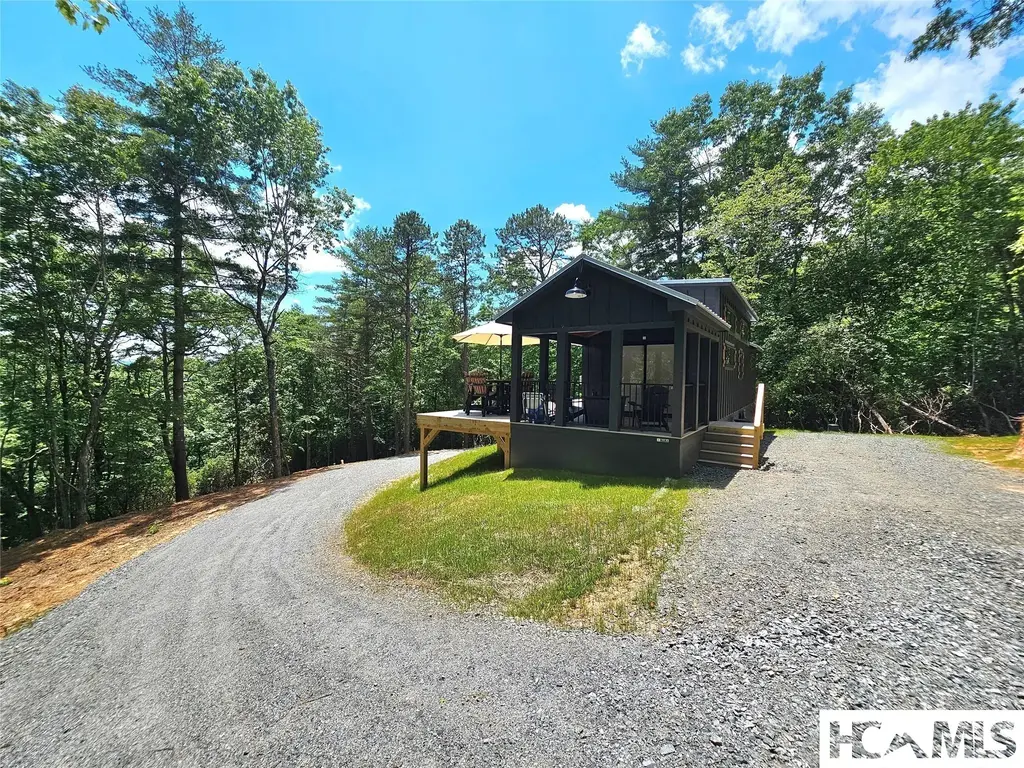 171 Duff Cove Road, Brevard