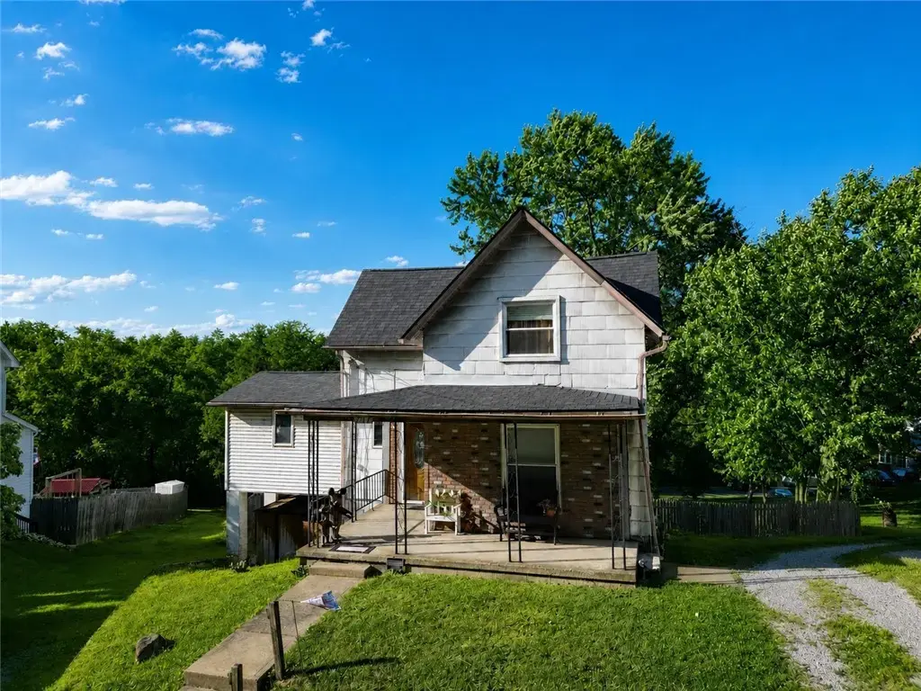 741 Center Avenue , City of But SE
