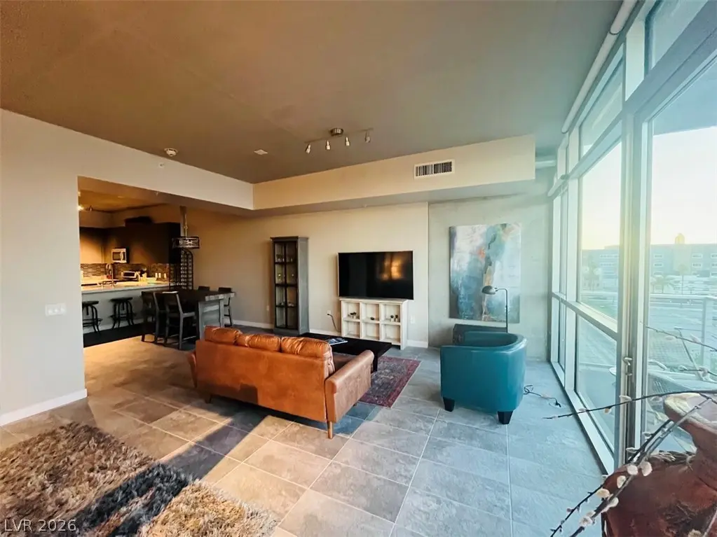 353 E Bonneville Avenue 606, Las Vegas