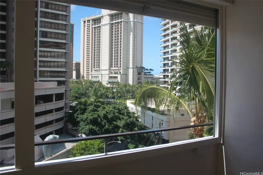 425 Ena Road # A808, Honolulu