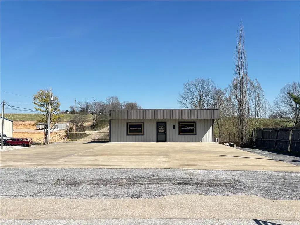 2025 N 7 Highway, Harrison