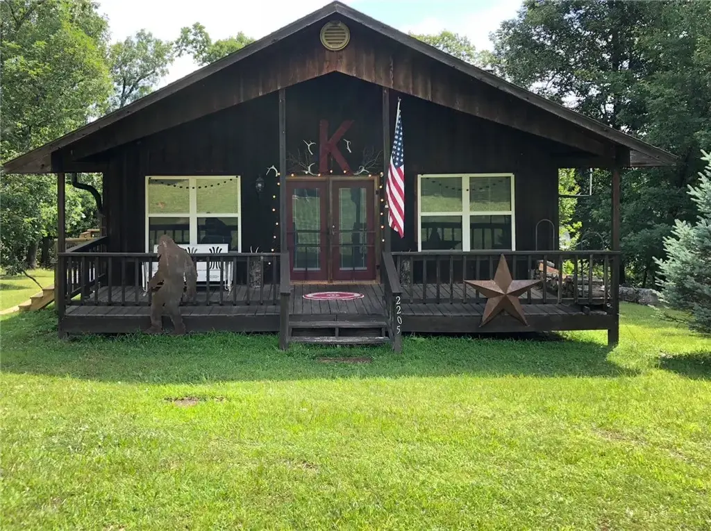 2205 Mc 6035, Yellville