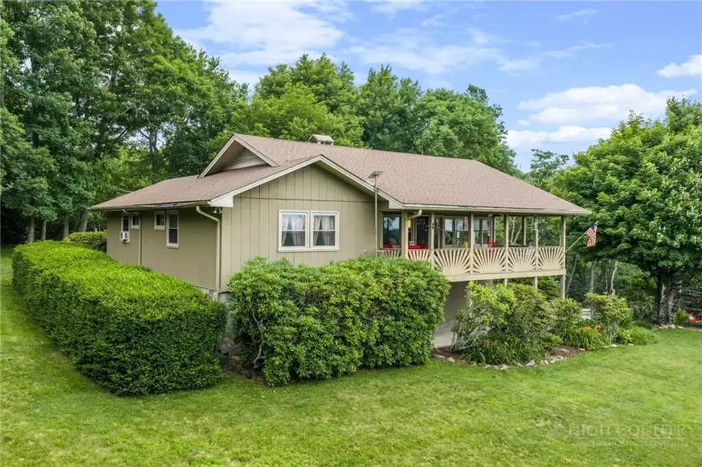 711 Linhigh Drive, Newland