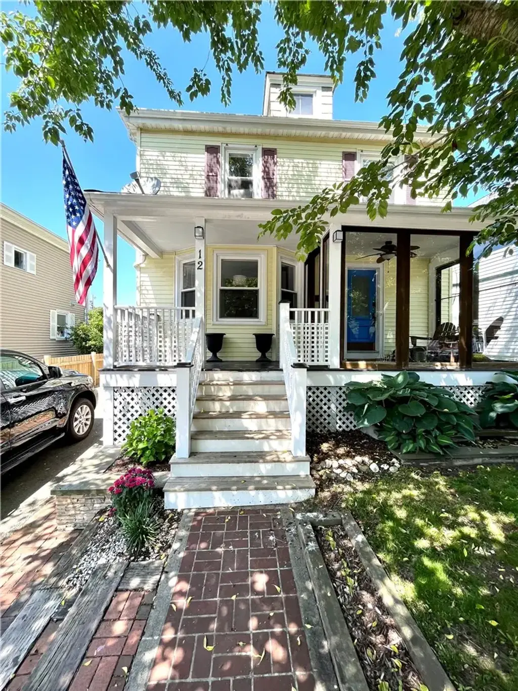 12 Bedlow Ave, Newport