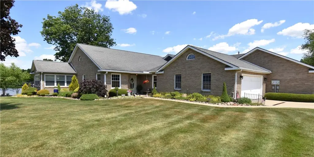114 Club House, West Middlesex Boro
