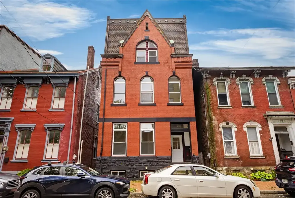 1005 Sheffield Street , Manchester