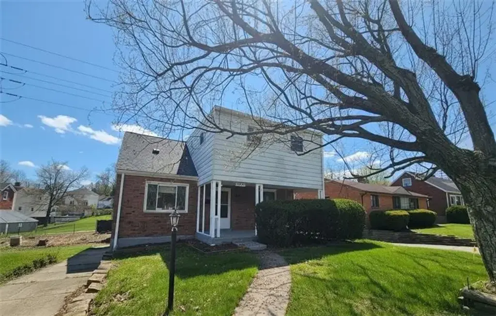 1034 Elwell Street , Lincoln Place