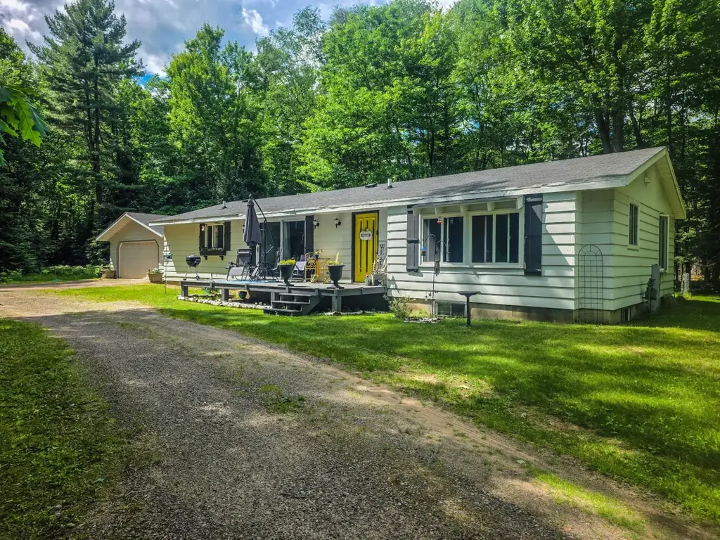 3700 Chain O Lakes Rd, Eagle River