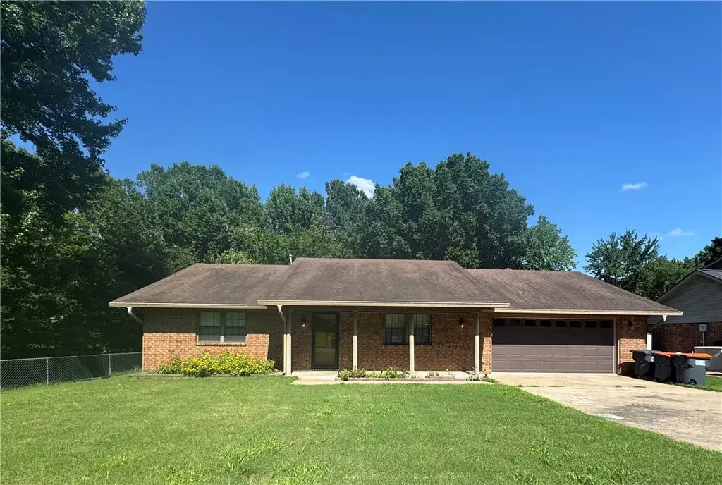 1312 Ridgewood Drive, Russellville