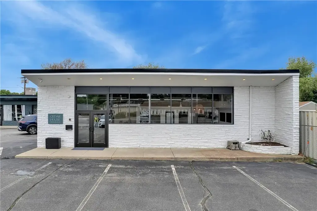 5 Forbes St, East Providence