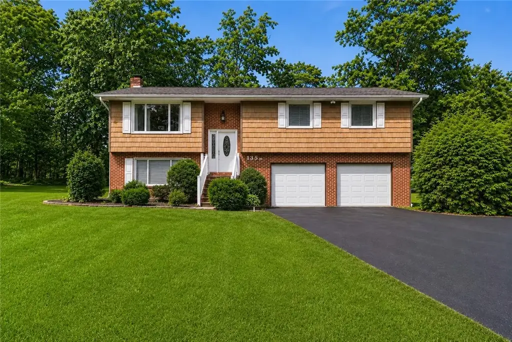 135 Carol Drive, Saxonburg Boro