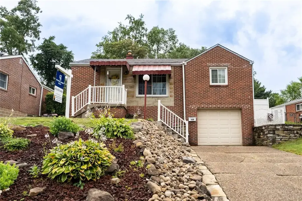 320 Glencoe Drive , West Mifflin