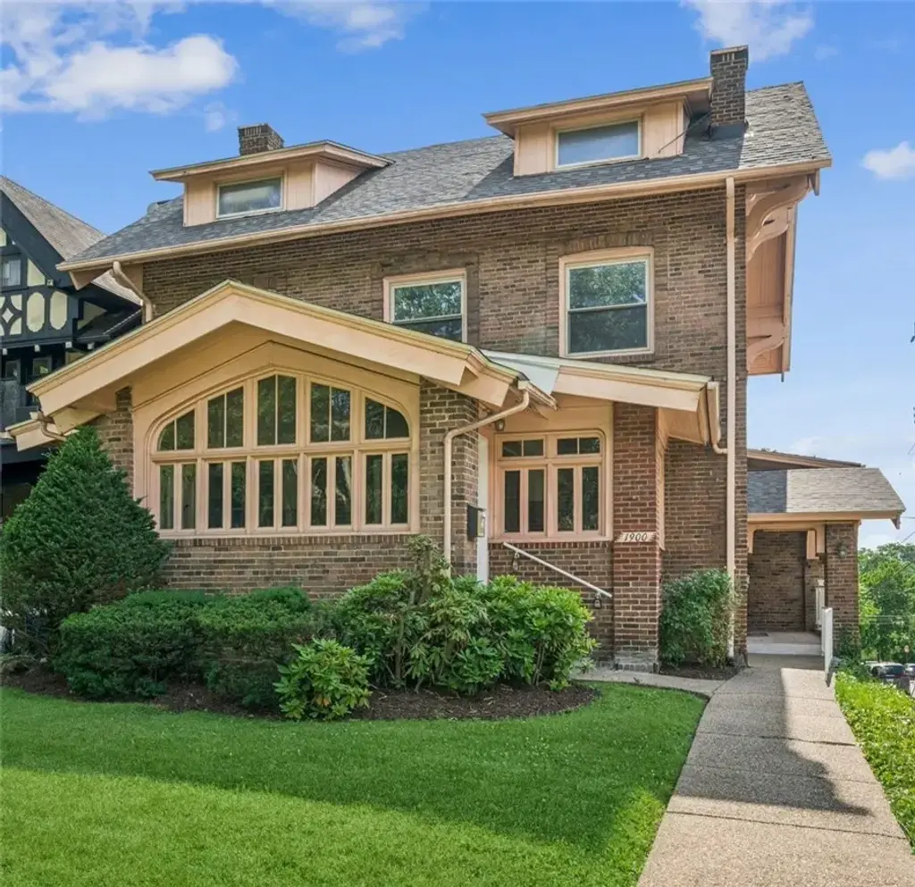 1900 Wightman Street, Squirrel Hill