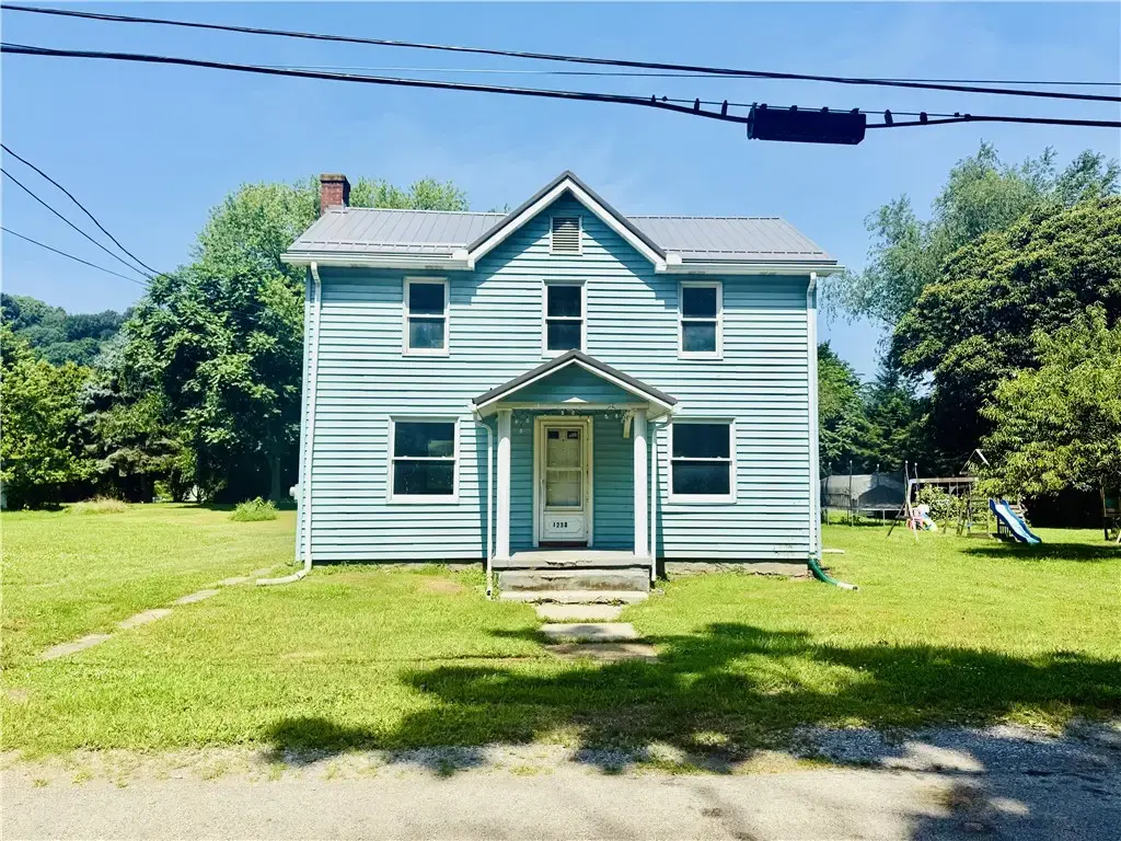 1231 And 1233 Pegtown Avenue , North Apollo