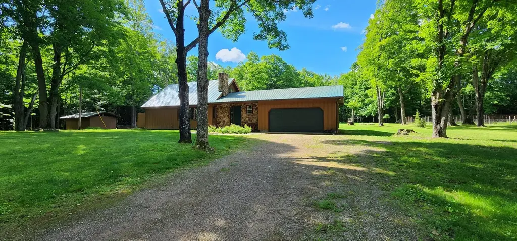 875 Rydzewski Rd, Three Lakes