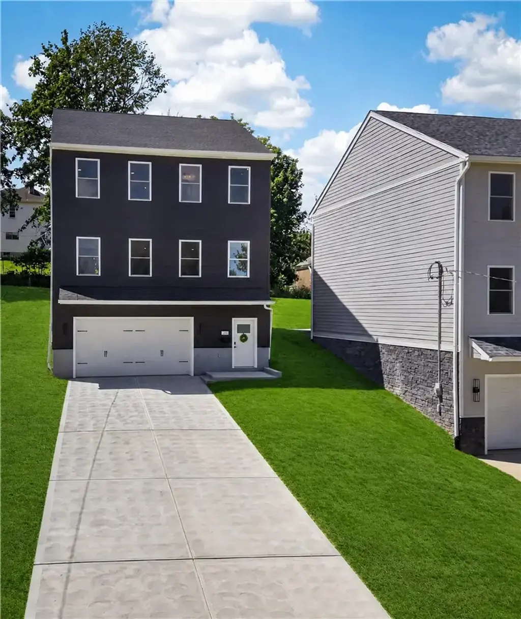 221 Wilbert Street, Mt Washington