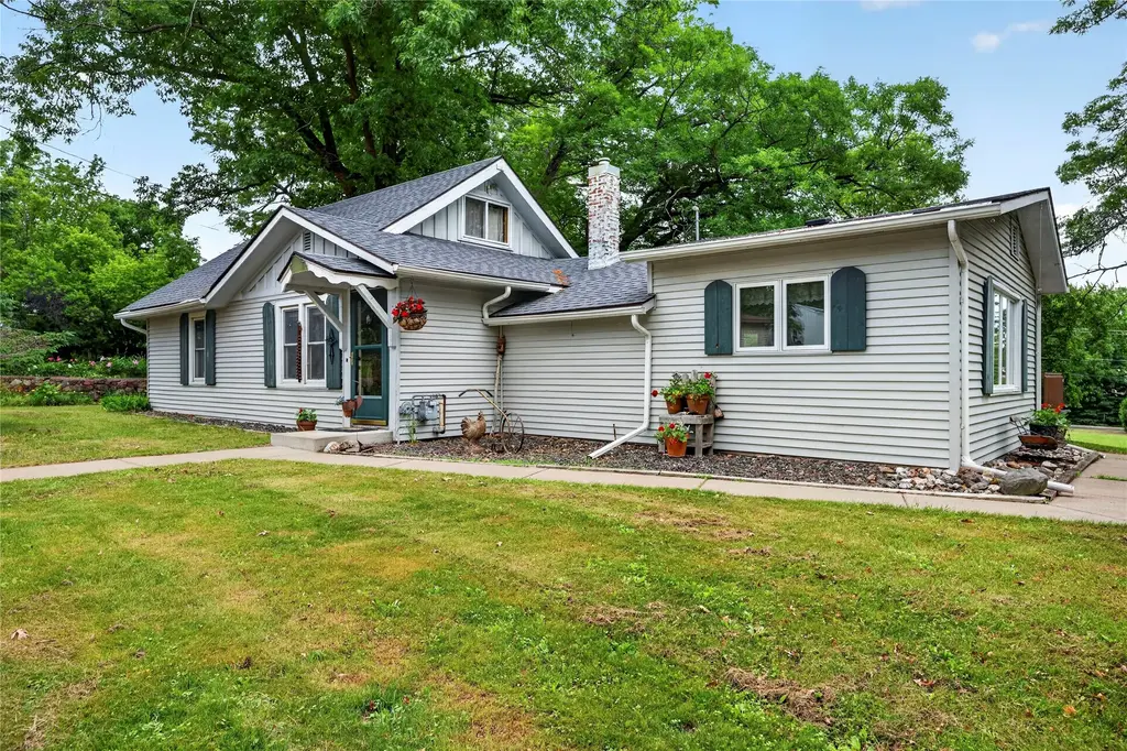 910 First Street, Spooner
