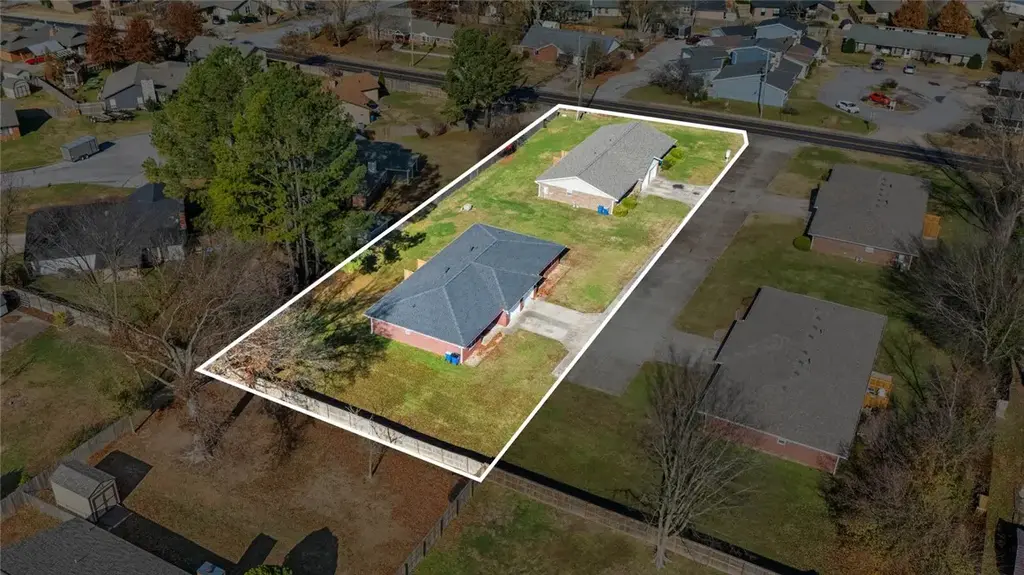 1011/1013 Nw 12th Street, Bentonville