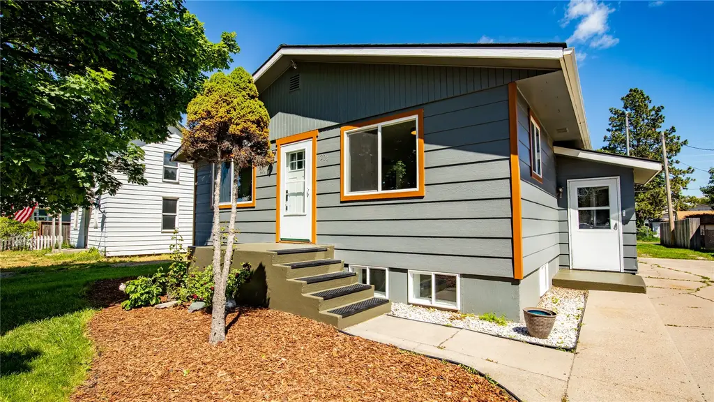 204 8th Avenue W, Polson