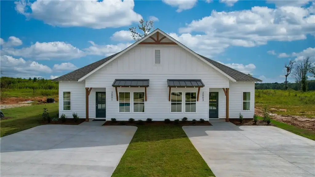 1004 Twin Ln, Valley