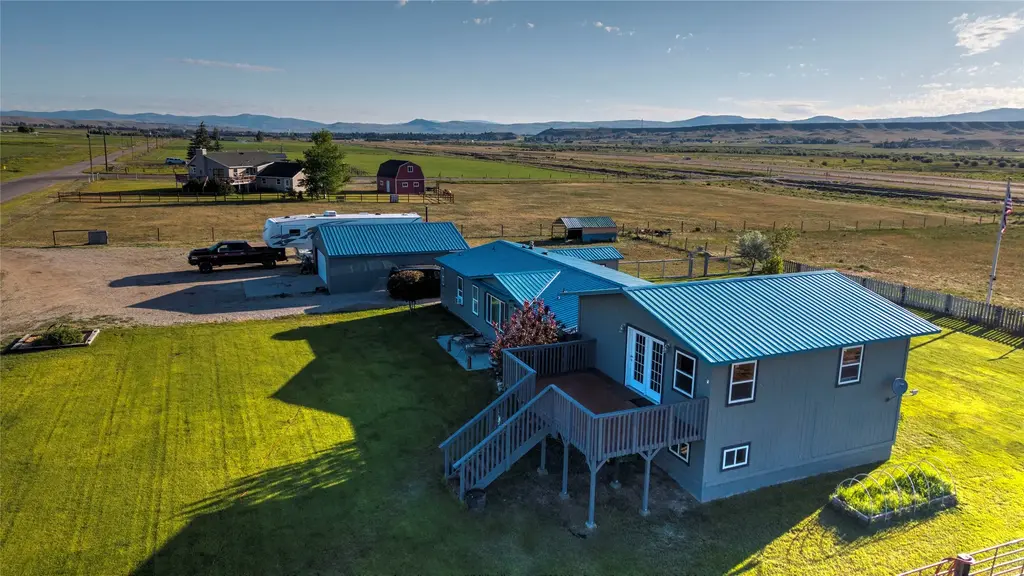 2339 Greenhouse Road, Deer Lodge